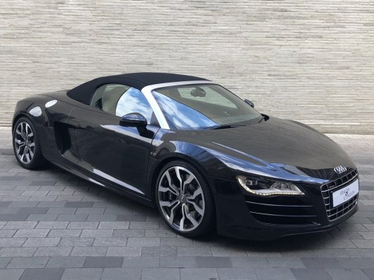 Audi R8 Spyder Black