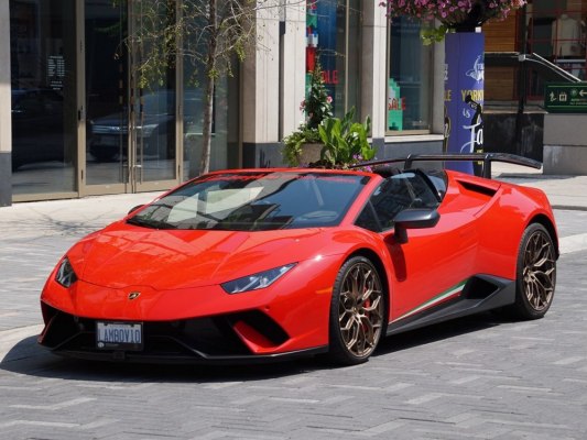 Lamborghini Huracan Spyder Red