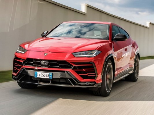 Lamborghini Urus Red