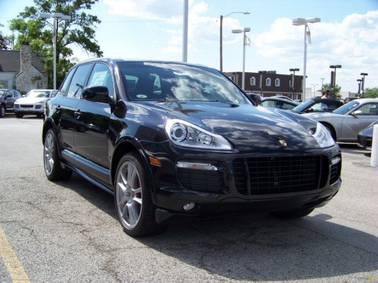 Porsche Cayenne GTS Black