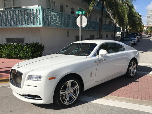 Rolls Royce Wraith White